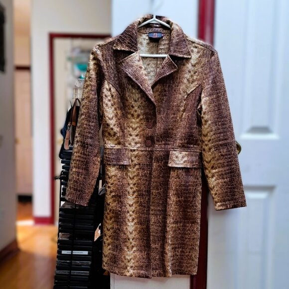 Women's Vintage Genuine Look Crocodile Skin Embossed Texture Long Blazer/Coat - Picture 7 of 9
